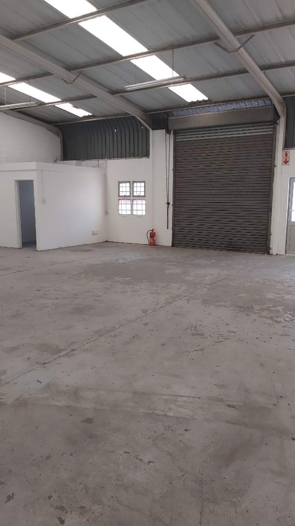 To Let commercial Property for Rent in Walmer Link Eastern Cape